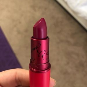 mac matte lipstick a17 viva glam TARAJI P HENSON